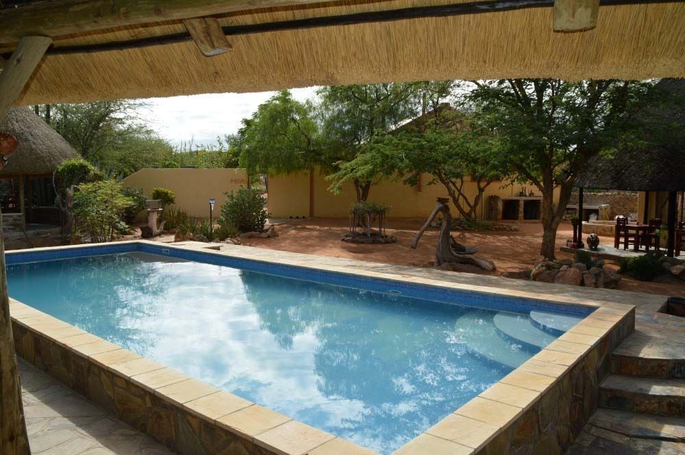 Oppi-Koppi Rest Camp Villa Kamanjab Luaran gambar