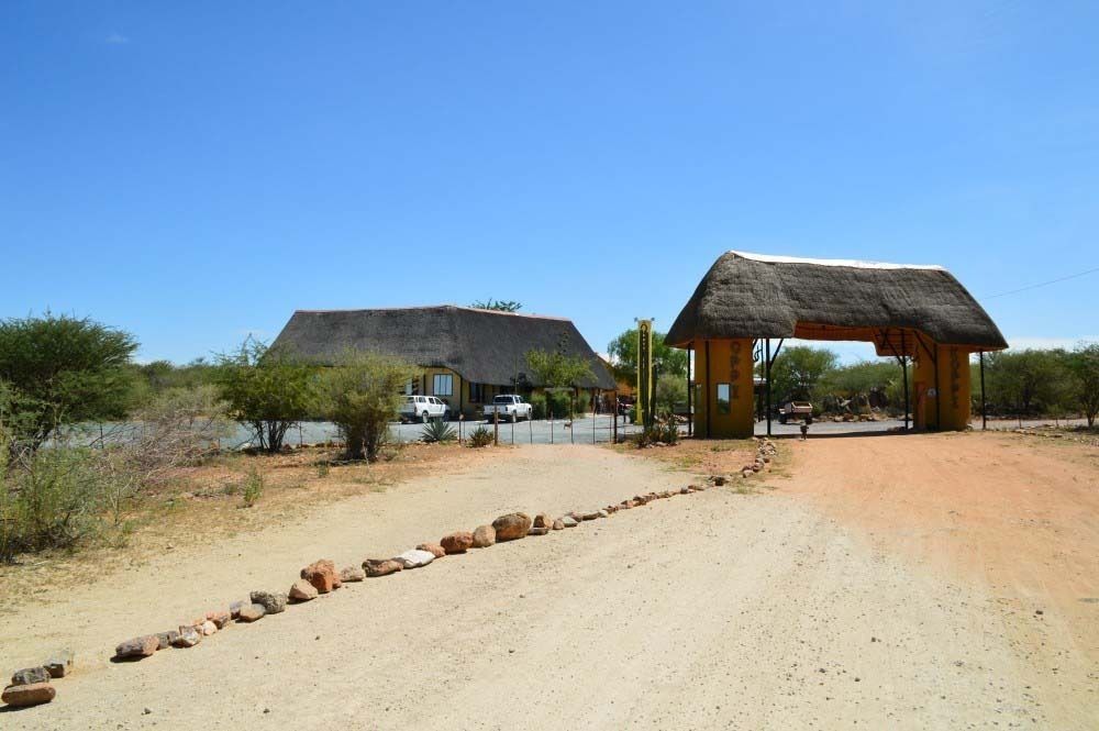 Oppi-Koppi Rest Camp Villa Kamanjab Luaran gambar