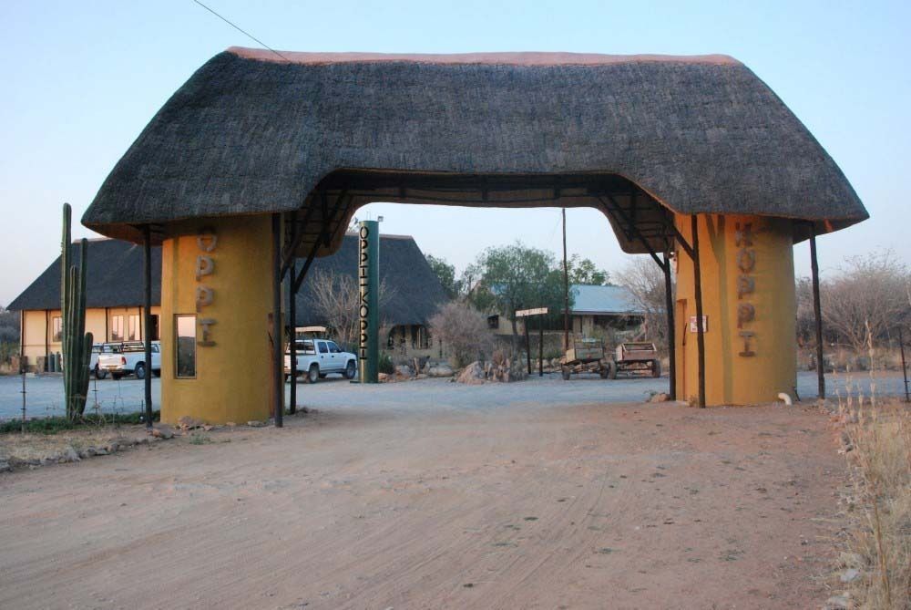 Oppi-Koppi Rest Camp Villa Kamanjab Luaran gambar