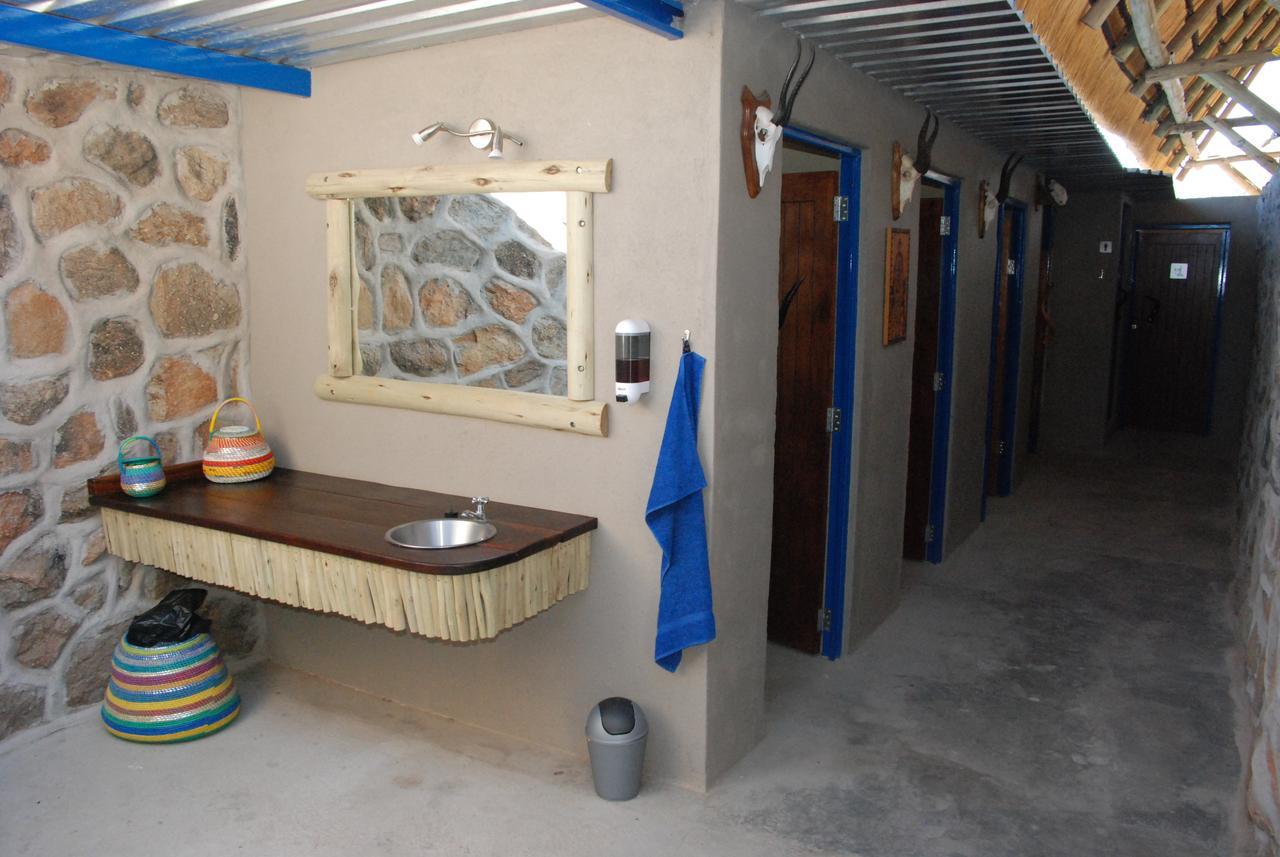 Oppi-Koppi Rest Camp Villa Kamanjab Luaran gambar
