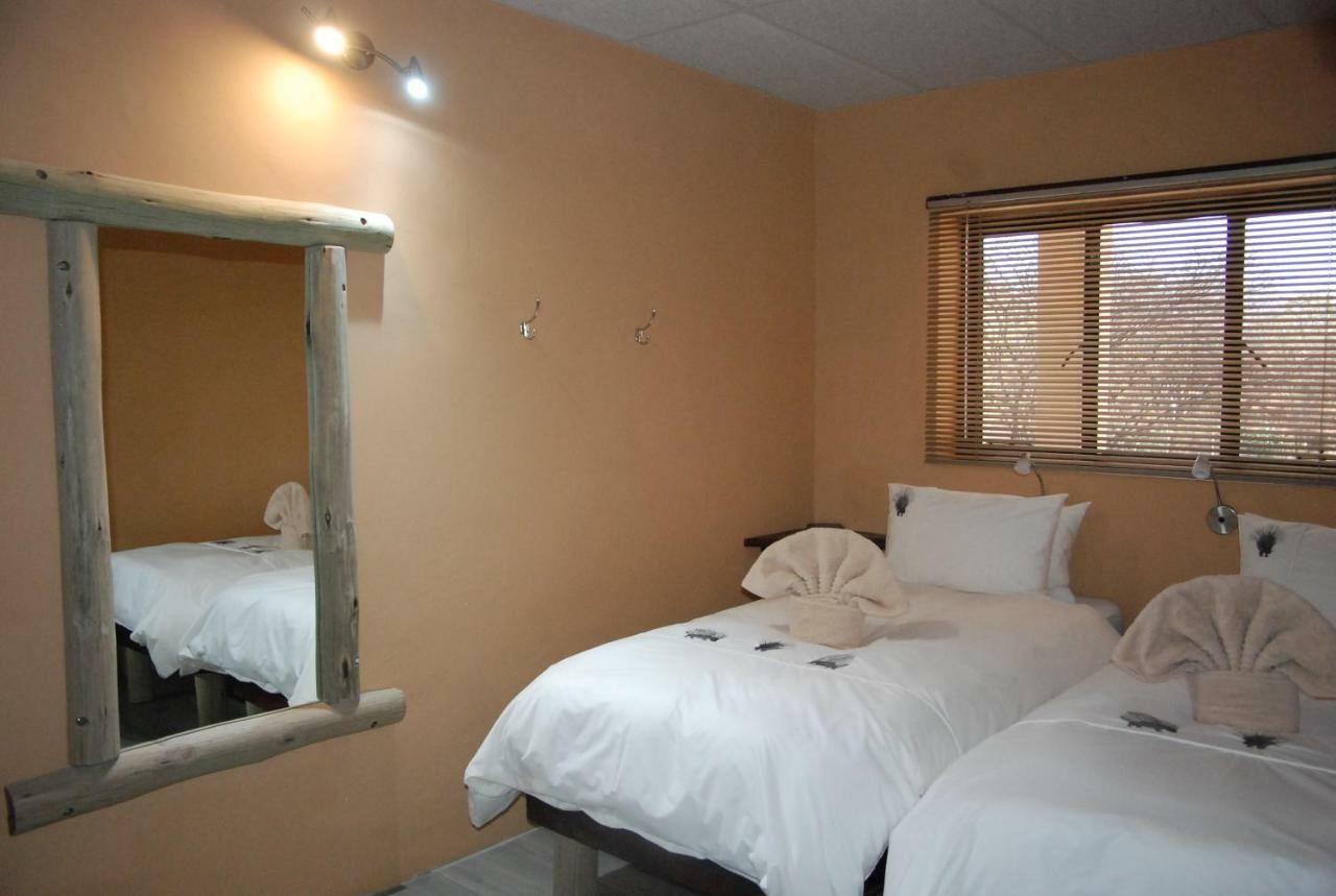 Oppi-Koppi Rest Camp Villa Kamanjab Luaran gambar