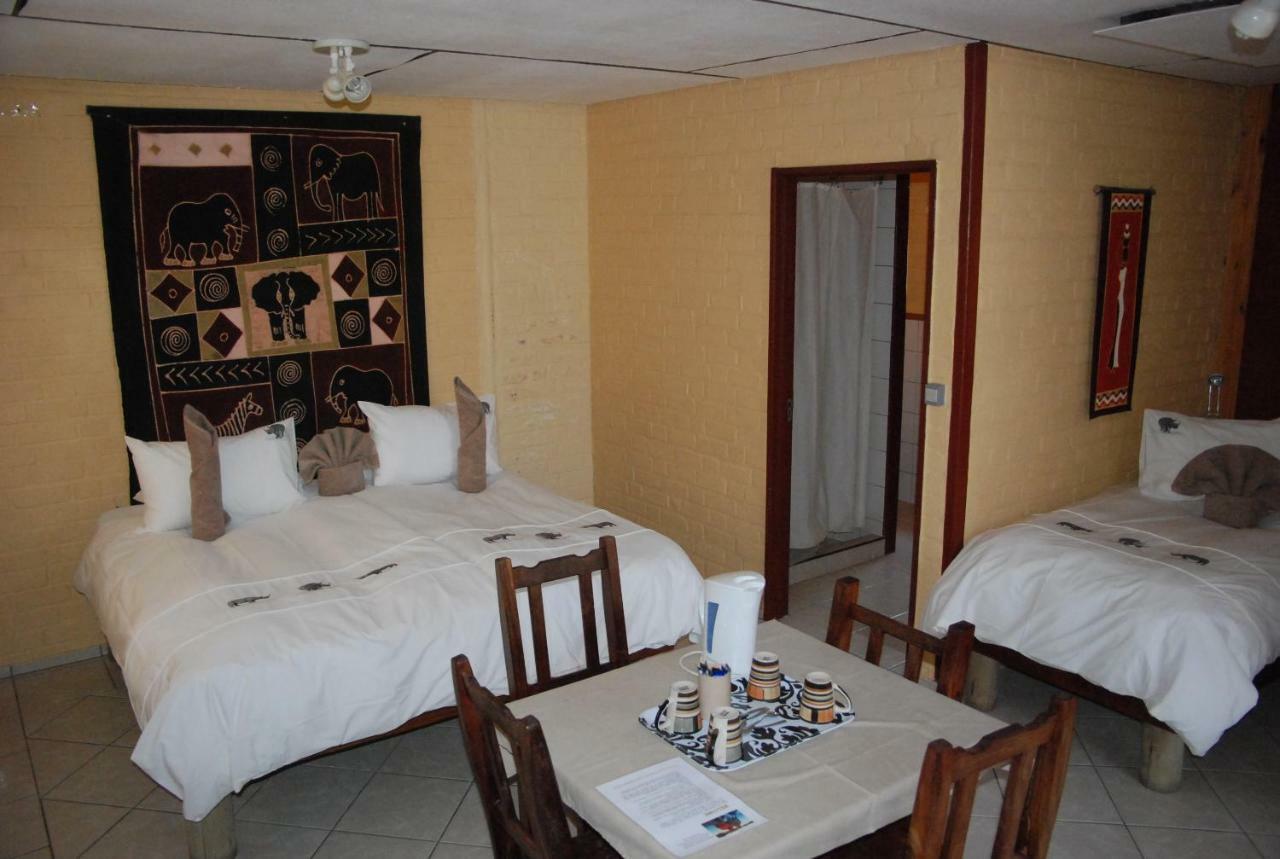 Oppi-Koppi Rest Camp Villa Kamanjab Luaran gambar